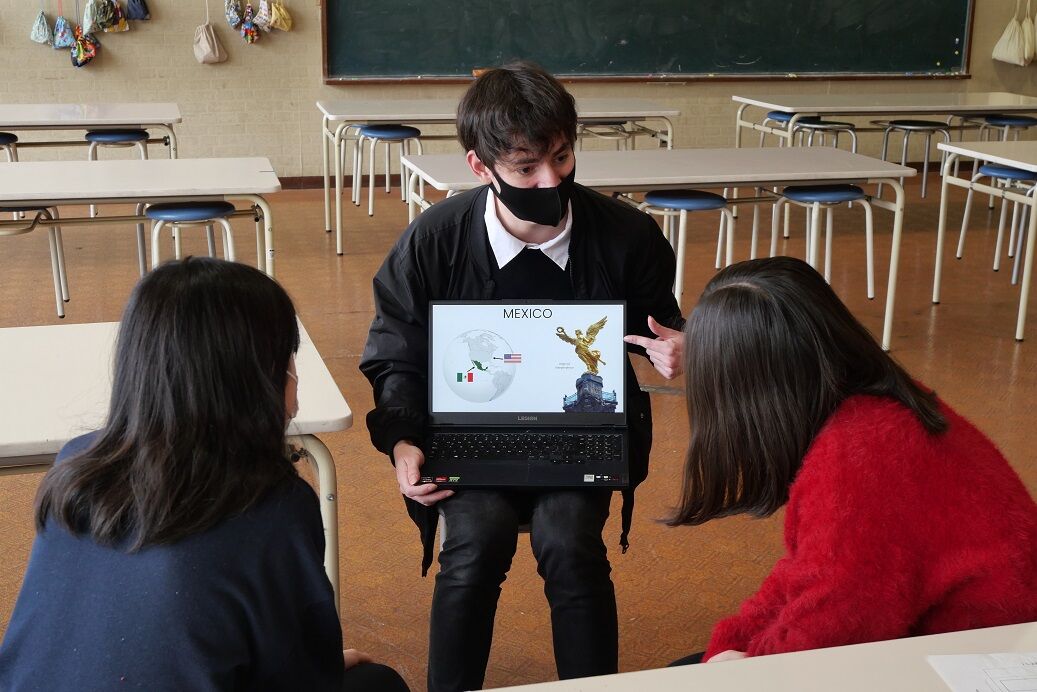 Let's talk in English with international students! (FY2022)