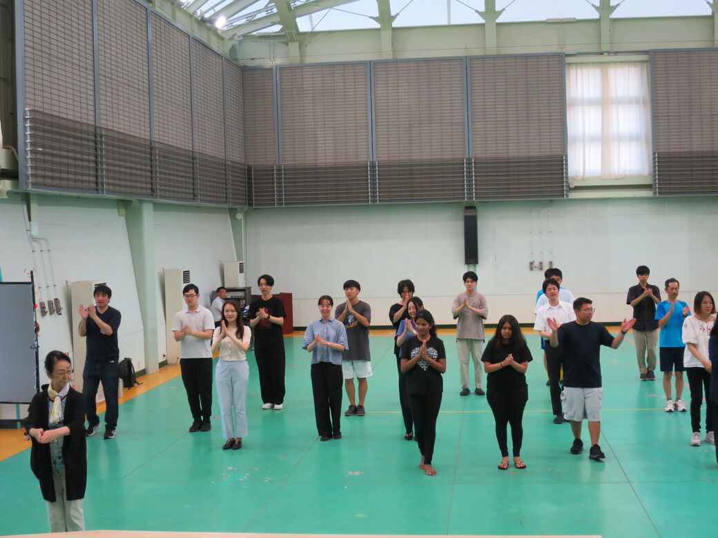 踊りの練習風景