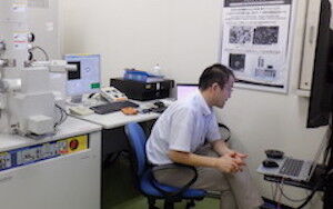 機器の遠隔操作システムを利用した講義の様子