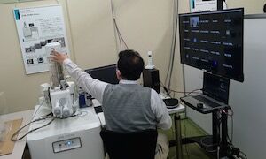 機器の遠隔操作システムを活用した講義の様子2