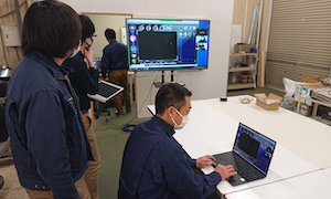 機器の遠隔化と接続テストの様子1
